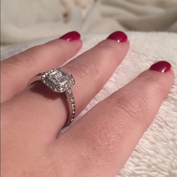 Swarovski crystal size 6 - Picture 1 of 2