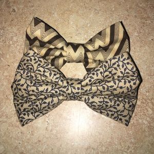 Tan colored bows