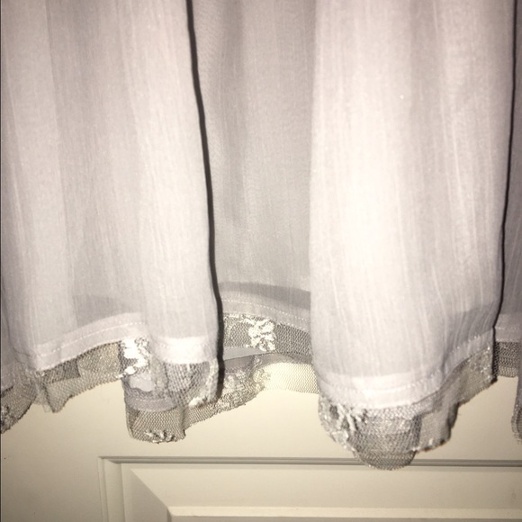 Gray Scoop Neck Dress with Lace Detail NWOT - Picture 4 of 4