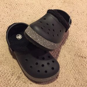 CROCBLING: Spectacular faux fur-lined Crocs