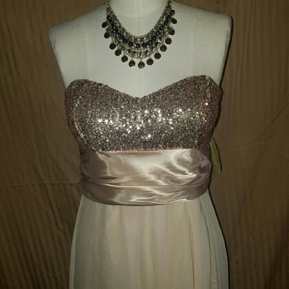 Brand New Windsor Dress - Picture 2 of 3