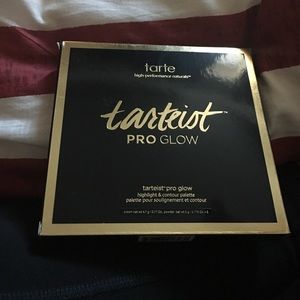 Tarteist pro glow highlight and contour palette