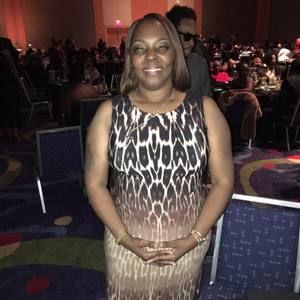 Meet your Posher, Constance