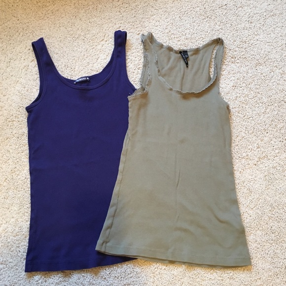 terranova and the limited Tops - Lot of 2 tops .Juniors.size M.good condition.
