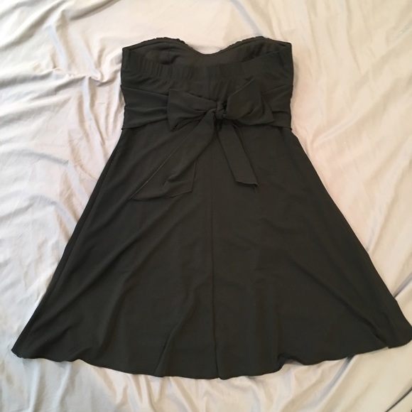 Hold @geminijan66 Sup cute strapless summer dress - Picture 2 of 3