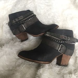 Dolce Vita Chain Booties