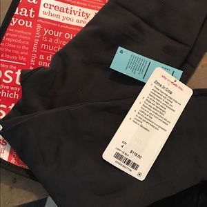 Lululemon Zone in Crop