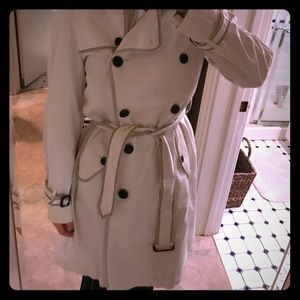 ON SALE 🎉 White Burberry Trench Coat