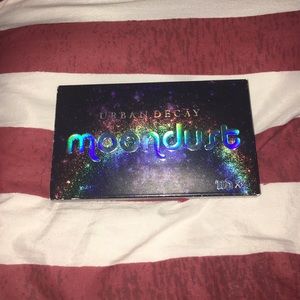 Urban decay moon dust eyeshadow palette