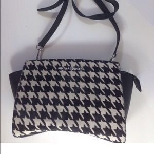 RARE MICHAEL KORS SELMA HOUNDSTOOTH PRINT FUR BAG