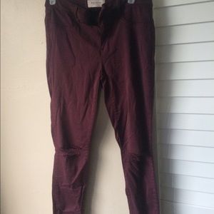 PACSUN MAROON RIPPED JEGGING size S/M