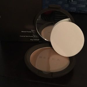 Becca Perfect Skin Mineral Powder Foundation