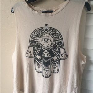 THIN CREAM HAMSA PRINT MUSCLE TANK size S