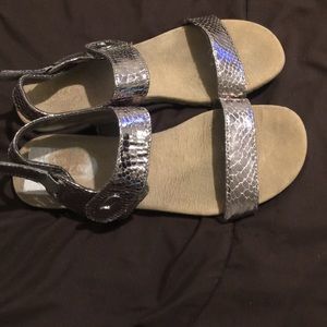 Metallic sandal