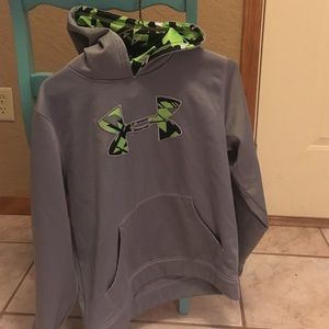 Boys youth large Under Armour hoodie