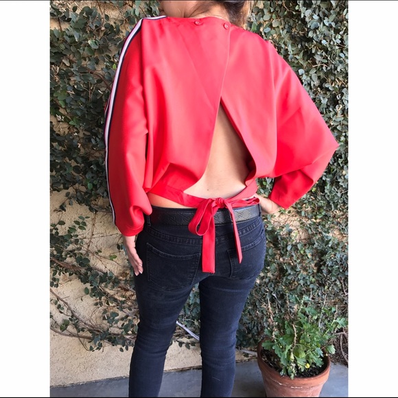 SOLD OUT Backless wrap top - Picture 6 of 8