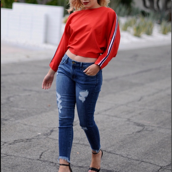 SOLD OUT Backless wrap top - Picture 3 of 8