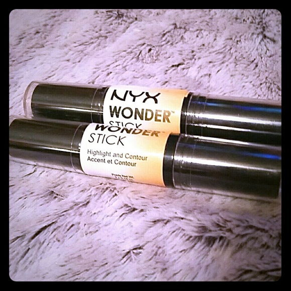 SOLD NWT NYX Wonder Stick