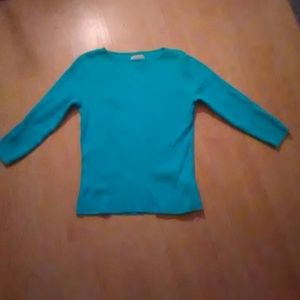 Turquoise 3/4 sleeve shirt