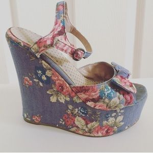 🚀MOVING SALE!🚀 Floral/denim Platform Wedges