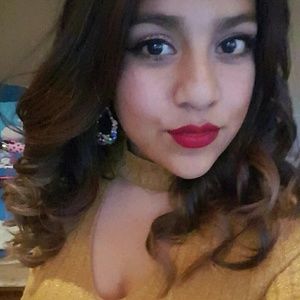 Meet your Posher, Evelin