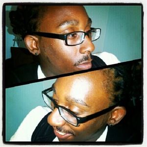 Meet your Posher, Derrick