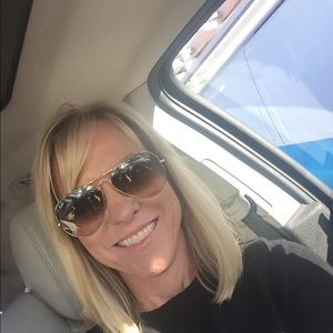 Meet your Posher, Kelly