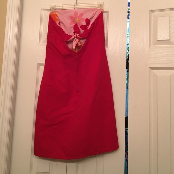 Preloved Red dress with flowers - Picture 3 of 4
