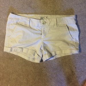 American Eagle khaki shorts