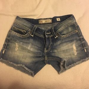 Buckle shorts