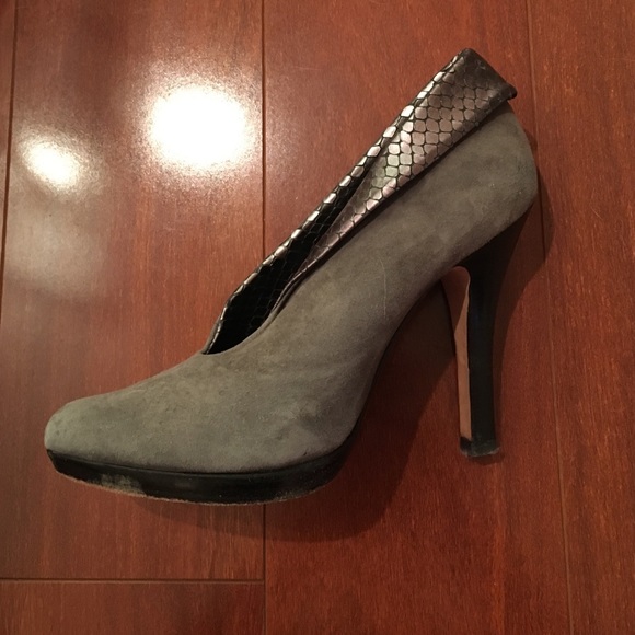 Steve Madden Grey Suede Booties - Picture 2 of 4