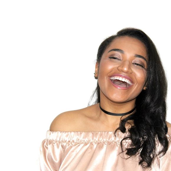 Meet your Posher, Hillary