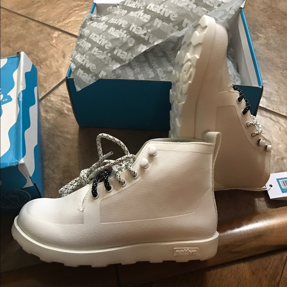 Native Boots - Picture 3 of 4