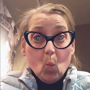 Meet your Posher, Stacy