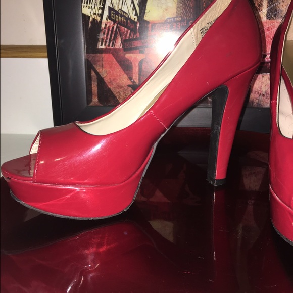 Red open toed platform heels. Great condition! - Picture 2 of 4