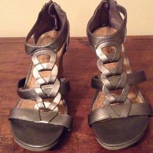 Kenneth Cole Sandal. "Final Price"