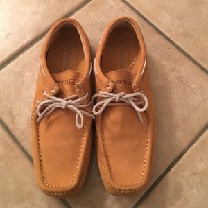 Women's sperry shoe