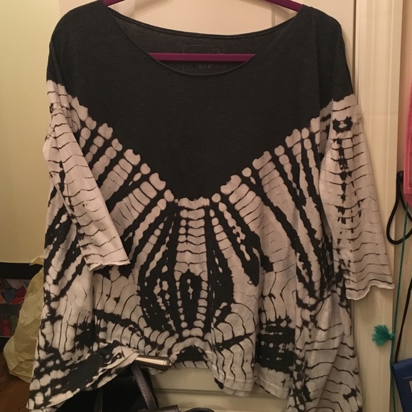 Tie dye flowy top