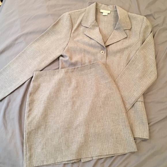 ⚡️FLASH SALE⚡️Vintage Gray Skirt Suit