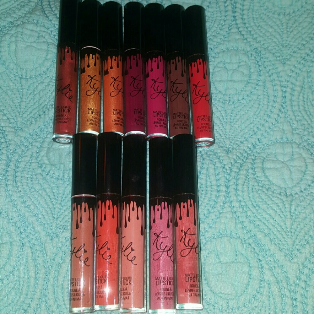 12 Kylie Lippies