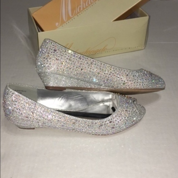 Davids Bridal Flats - Picture 2 of 4