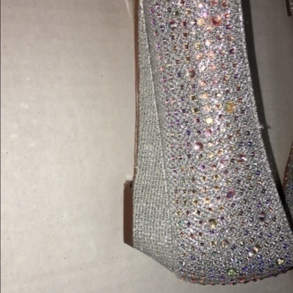 Davids Bridal Flats - Picture 3 of 4