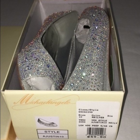 Davids Bridal Flats - Picture 4 of 4