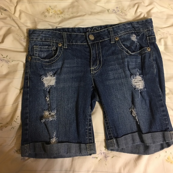 Vanity mid thigh shorts