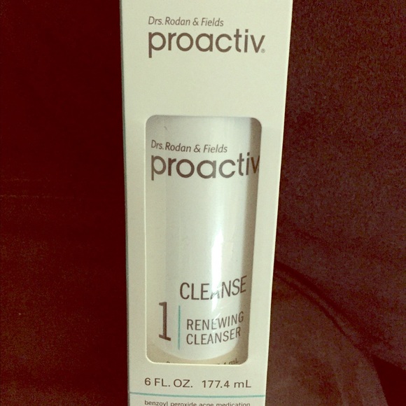Renewing Cleanser 6oz.