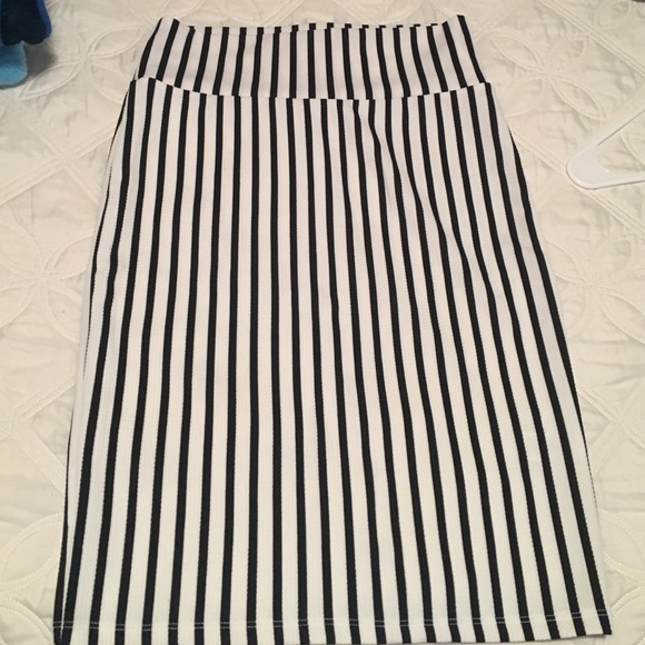 LuLaRoe Pencil Skirt - Black White Stripes