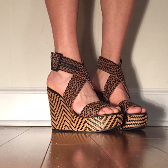 Vía Spiga Wedge - Picture 1 of 2