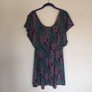 Francesca's Scoop Neck Loose-Fitting Dress