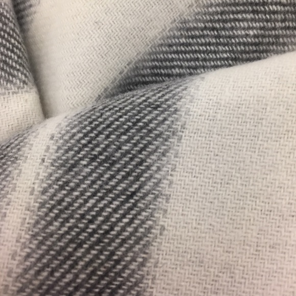 SOLD🌵GAP poncho - Picture 2 of 3