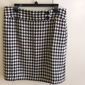 Ann Taylor Factory Store houndstooth skirt